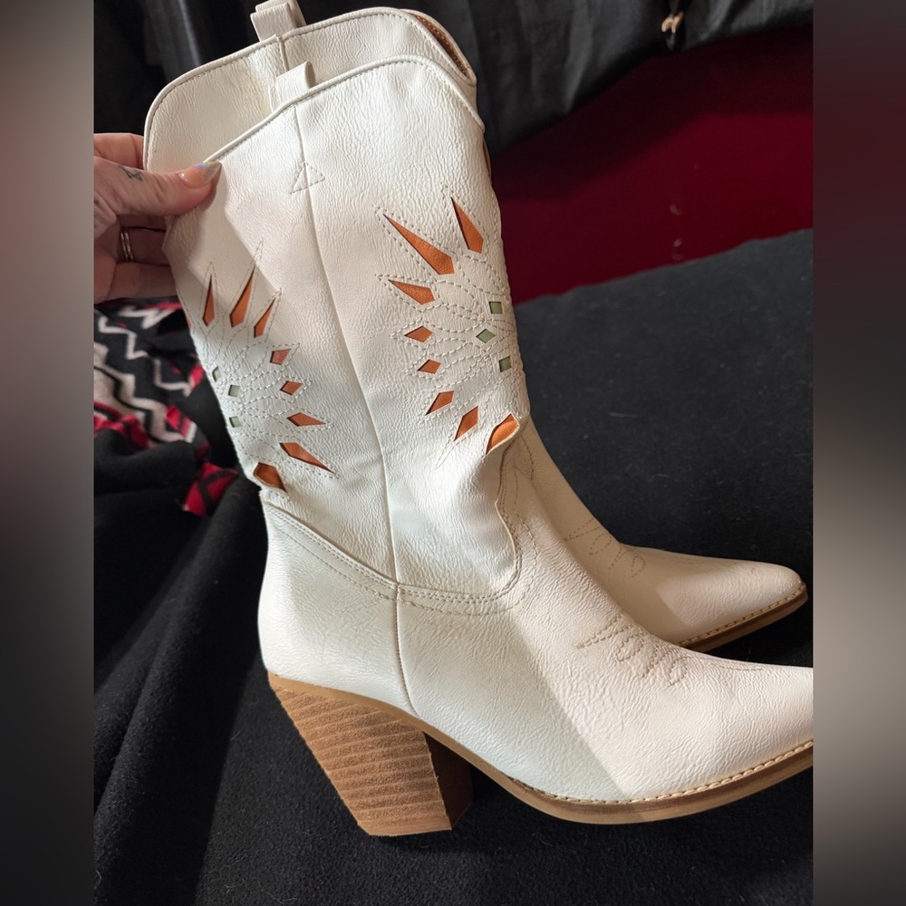 BEAST FASHION White Cutout Heeled Boots